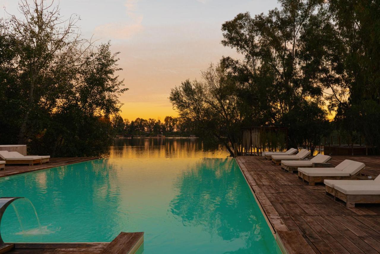 Nabi Resort Glamping & Spa 卡斯特沃托诺 外观 照片