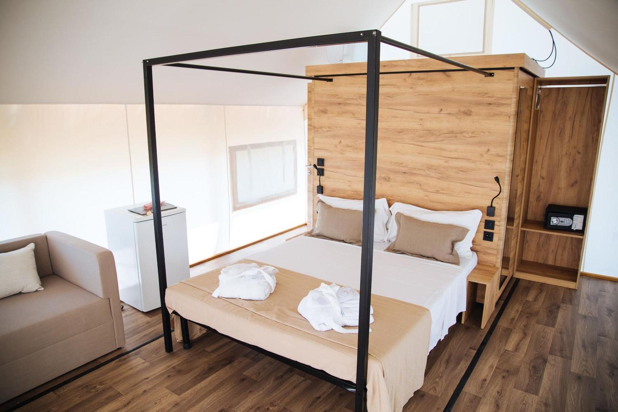 Nabi Resort Glamping & Spa 卡斯特沃托诺 外观 照片